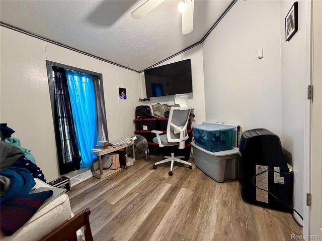 3498 Mackin Road, Flint Charter Township, MI 48504