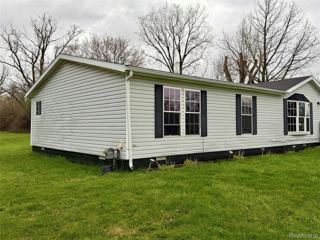 3498 Mackin Road, Flint Charter Township, MI 48504