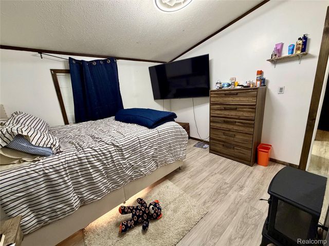 3498 Mackin Road, Flint Charter Township, MI 48504