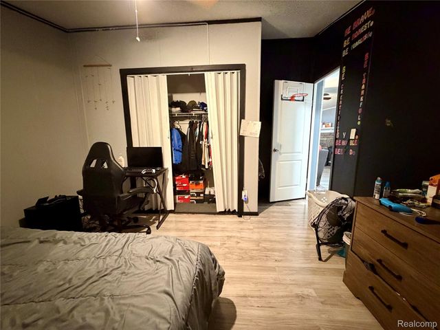 3498 Mackin Road, Flint Charter Township, MI 48504