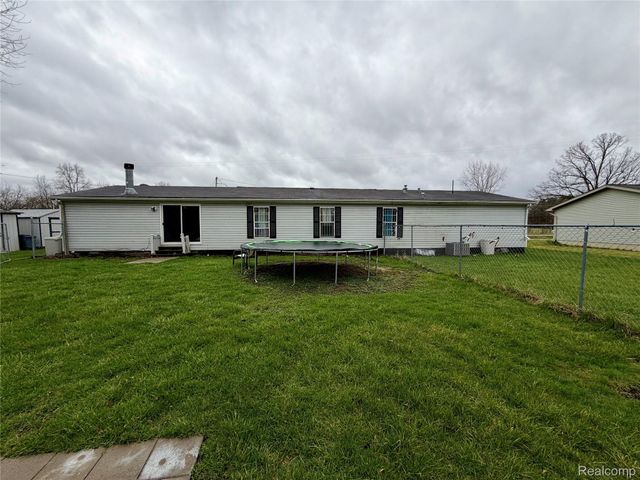 3498 Mackin Road, Flint Charter Township, MI 48504