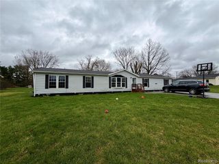 3498 Mackin Road, Flint Charter Township, MI 48504