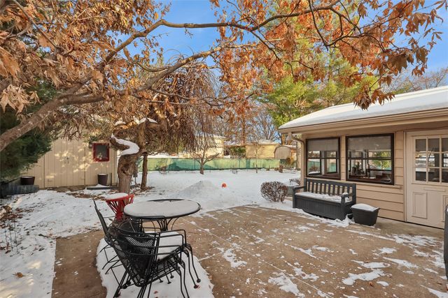 2725 Lynner Drive, Des Moines, IA 50310