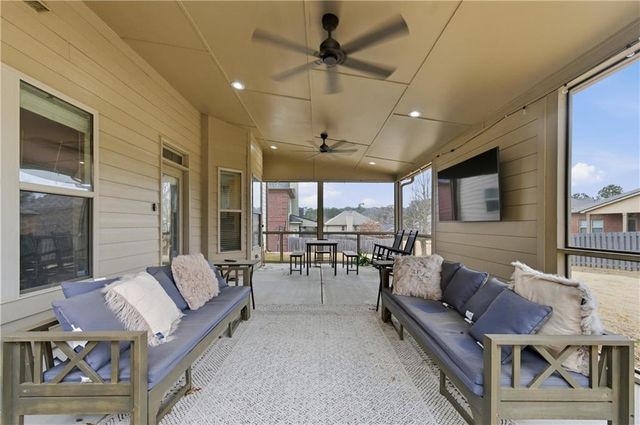 6230 6230 Wynfield Drive, Flowery Branch, GA 30542