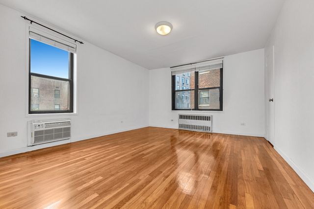 6395 Austin St Apt 2G, New York City, NY 11374