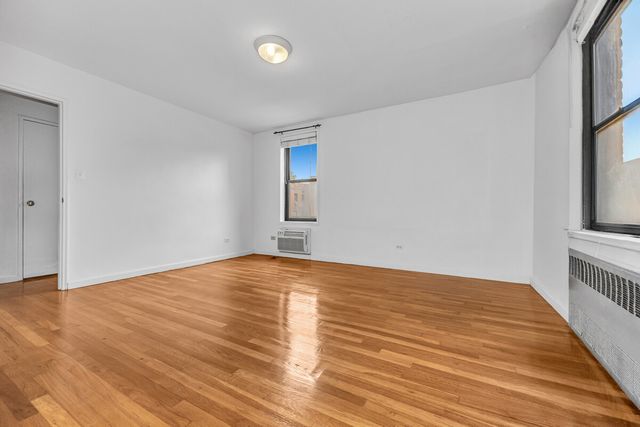 6395 Austin St Apt 2G, New York City, NY 11374