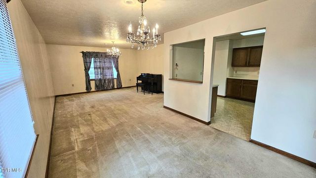 323 Northwest 6th Street, Coeburn, VA 24230