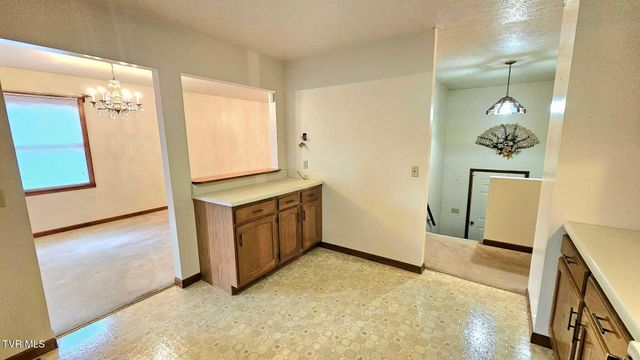 323 Northwest 6th Street, Coeburn, VA 24230