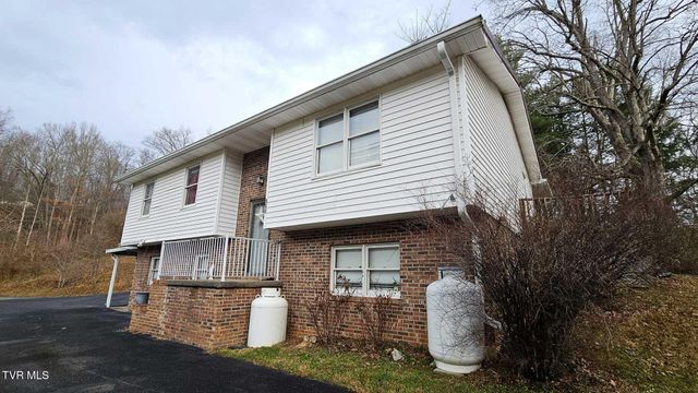 323 Northwest 6th Street, Coeburn, VA 24230