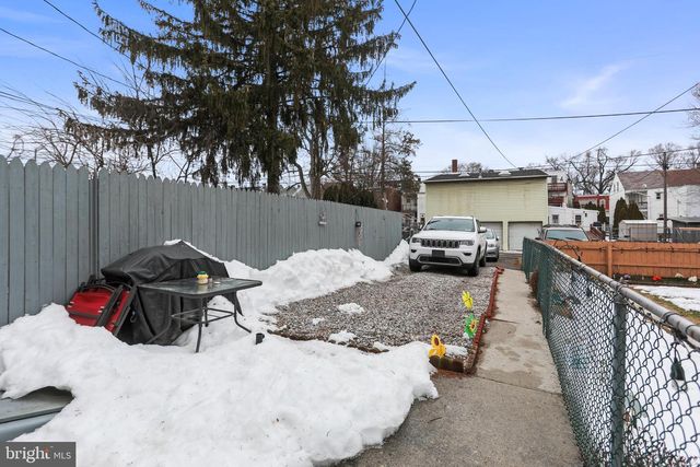 617 W COLLEGE AVE, York, PA 17401