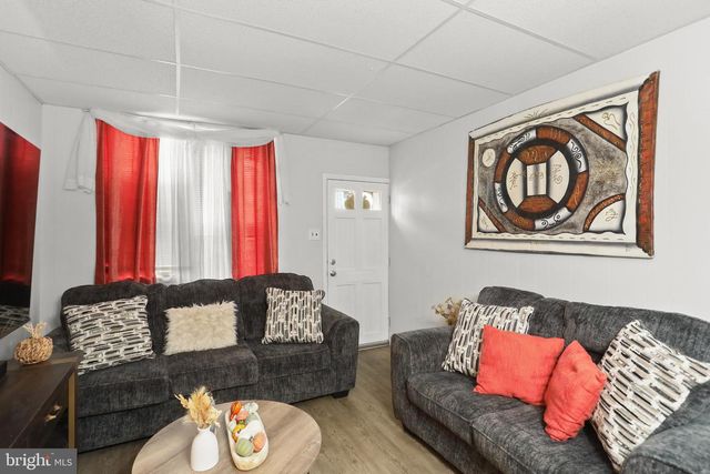 617 W COLLEGE AVE, York, PA 17401