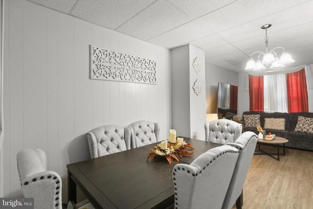 617 W COLLEGE AVE, York, PA 17401