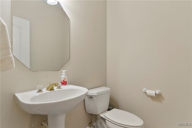 1661 Ozier, Tuscaloosa, AL 35405