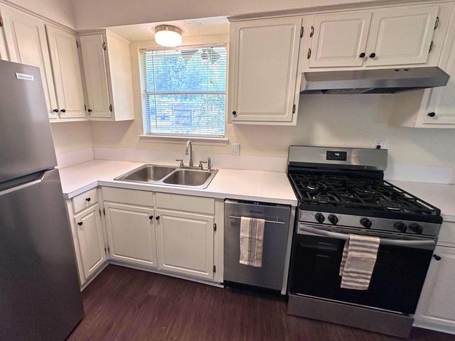 709 Baker Street, Huntsville, TX 77340