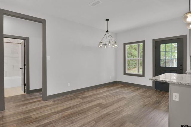 220 Sherman St, Rusk, TX 75785