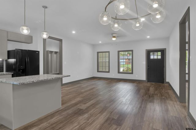 220 Sherman St, Rusk, TX 75785