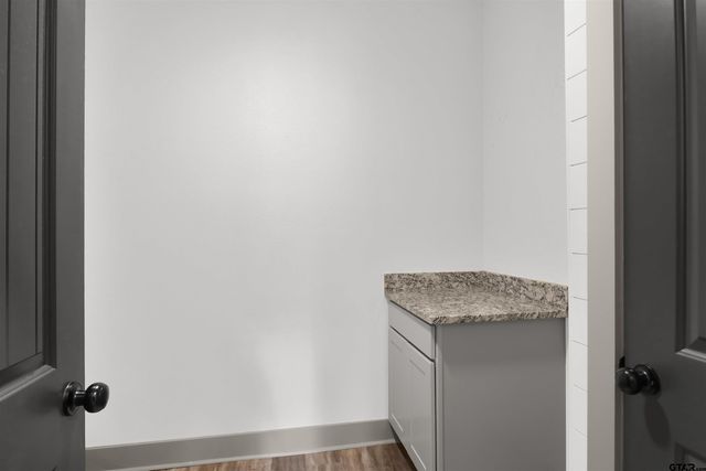 220 Sherman St, Rusk, TX 75785