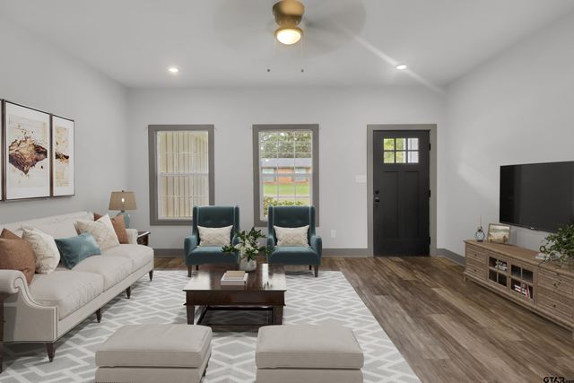 220 Sherman St, Rusk, TX 75785