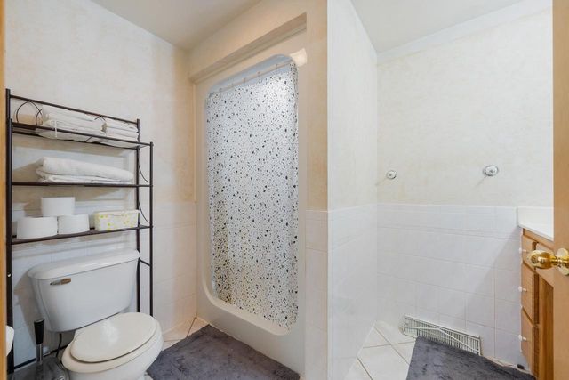 3505 N RICHMOND STREET, Appleton, WI 54911