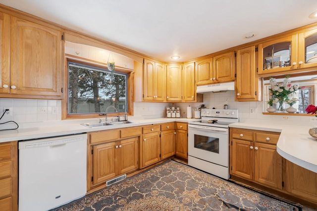 3505 N RICHMOND STREET, Appleton, WI 54911