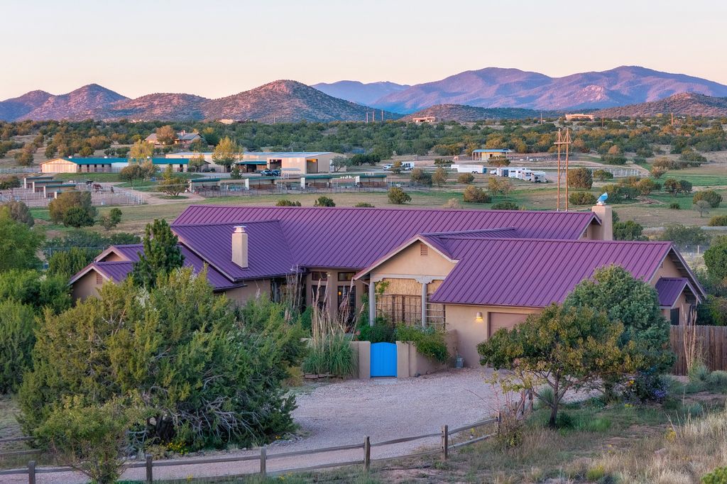 11 N Rancho De Bosque, Santa Fe, NM 87540