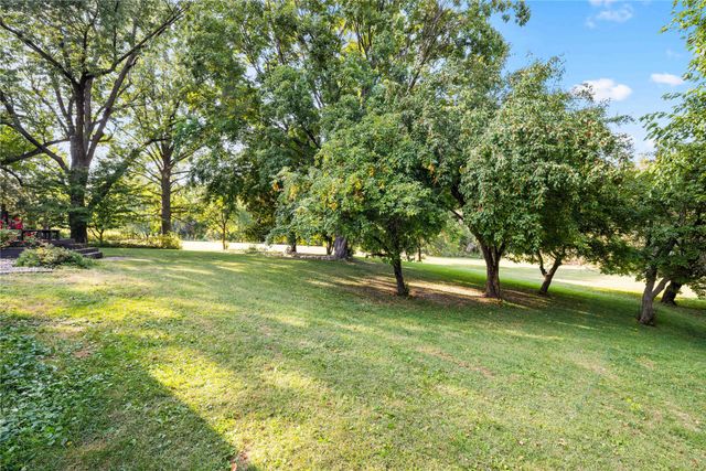 1827 Pleasant Street, West Des Moines, IA 50265