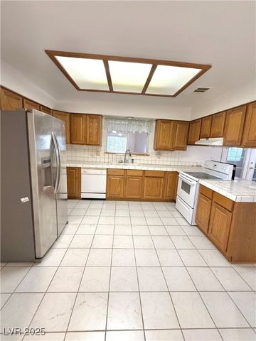 1700 West Hickory Street, Pahrump, NV 89048