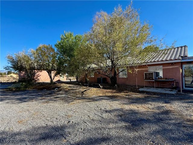 1700 West Hickory Street, Pahrump, NV 89048