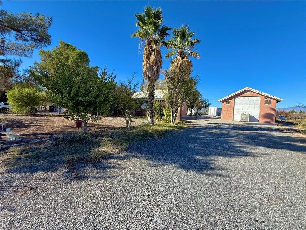 1700 West Hickory Street, Pahrump, NV 89048