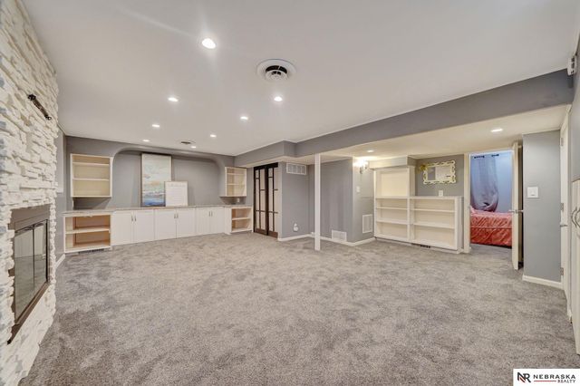 3345 Grimsby Lane, Lincoln, NE 68502