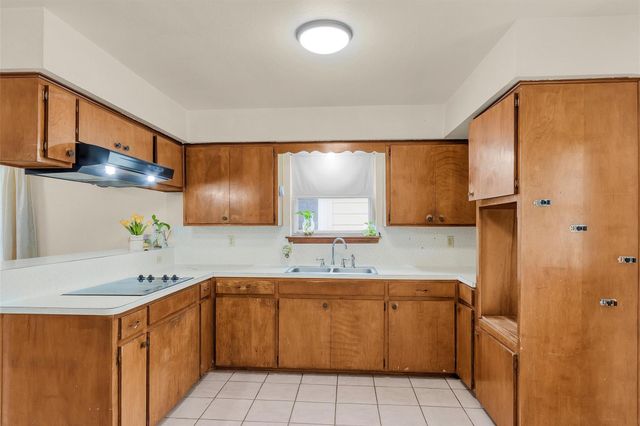 14806 Dogwood Tree Street, Houston, TX 77060