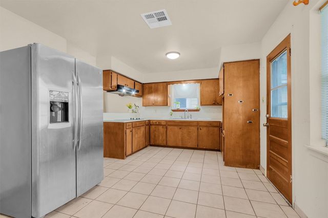 14806 Dogwood Tree Street, Houston, TX 77060