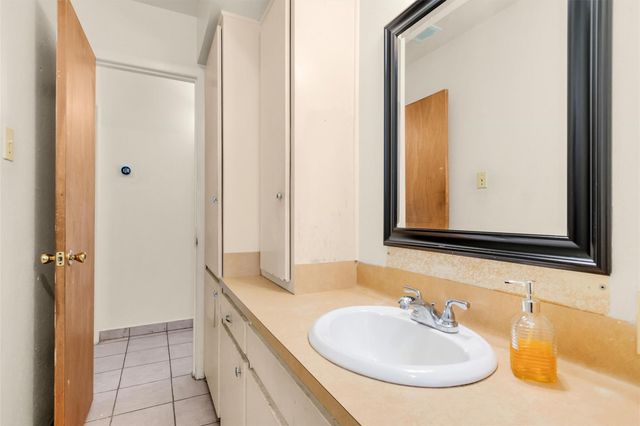 14806 Dogwood Tree Street, Houston, TX 77060