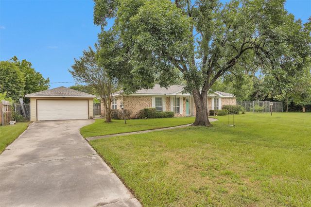 14806 Dogwood Tree Street, Houston, TX 77060