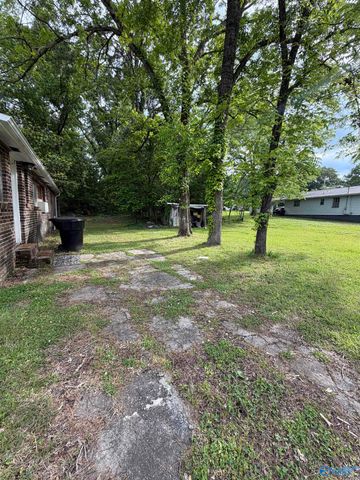 301 Davis Street, Gadsden, AL 35903