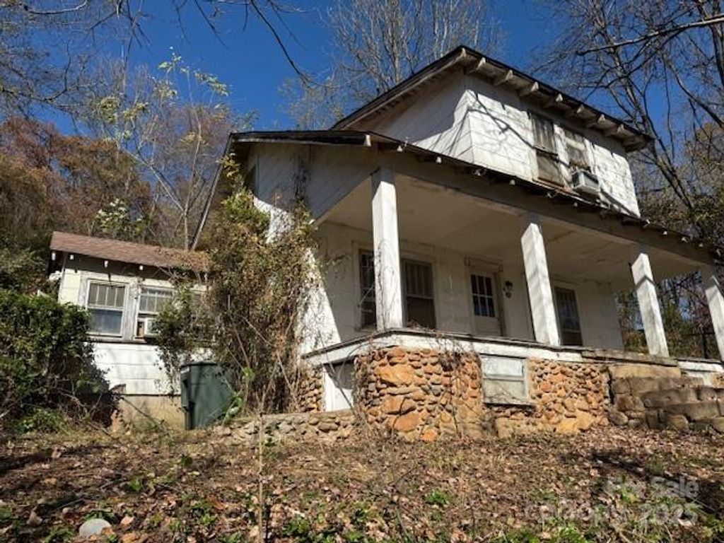 136 Edward Drive, Waynesville, NC 28785