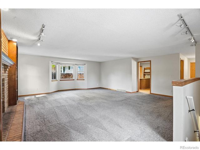 1689 Geneva Circle, Longmont, CO 80503