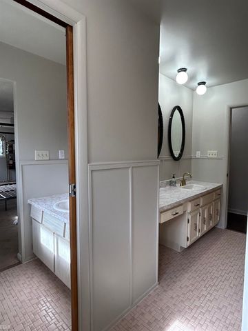 228 Indian Road, Battle Creek, MI 49017