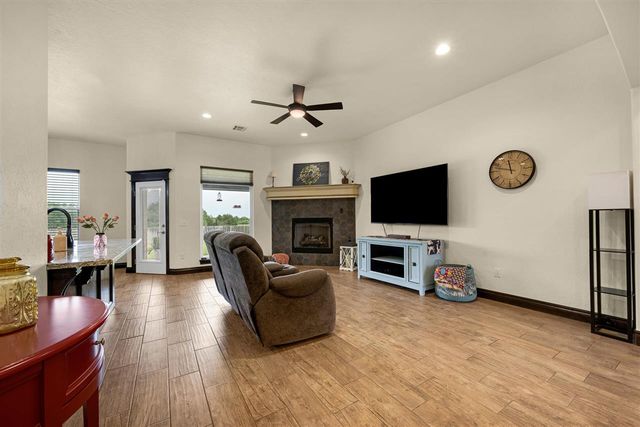 5453 NE Elk Point Rd, Elgin, OK 73538