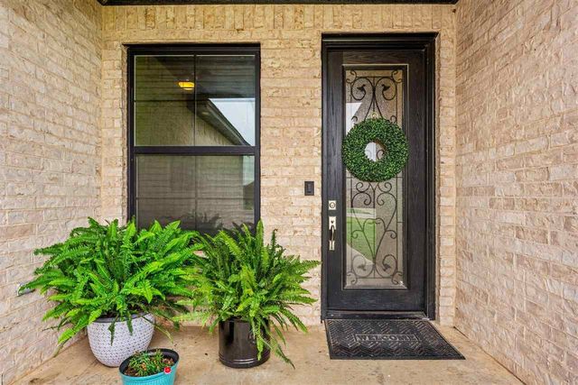 5453 NE Elk Point Rd, Elgin, OK 73538