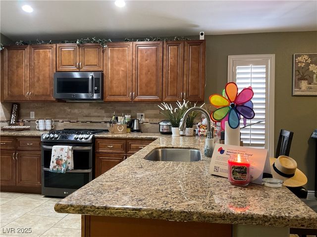 1800 Quail Point Court, Las Vegas, NV 89117