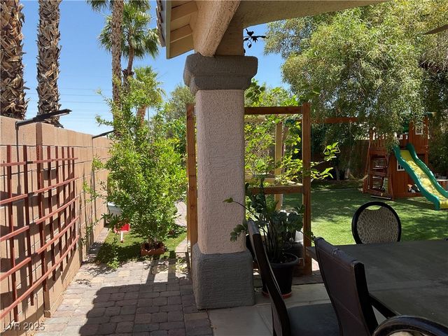 1800 Quail Point Court, Las Vegas, NV 89117