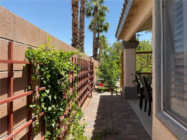 1800 Quail Point Court, Las Vegas, NV 89117