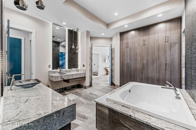 3010 STARRATT Road, Jacksonville, FL 32226