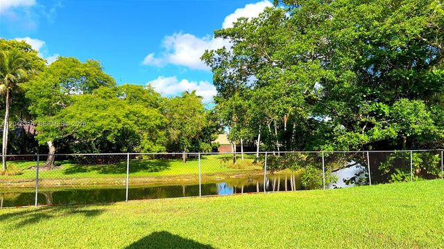 8925 SW 102nd Ter 0, Miami, FL 33176