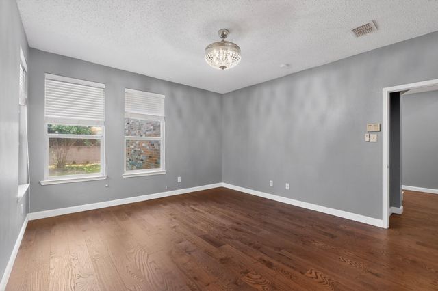 549 Continental Drive, Lewisville, TX 75067