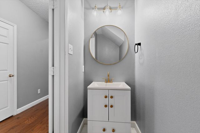 549 Continental Drive, Lewisville, TX 75067