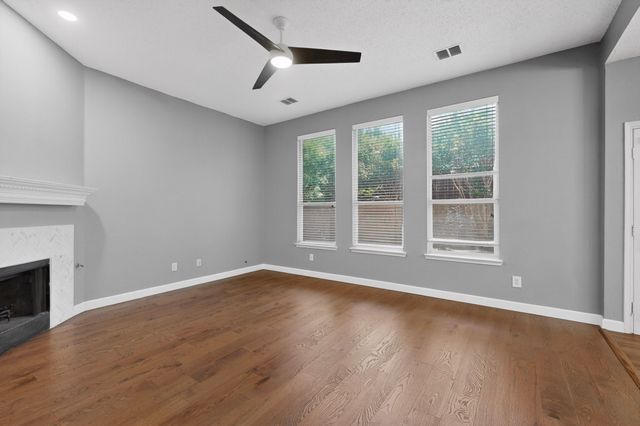 549 Continental Drive, Lewisville, TX 75067
