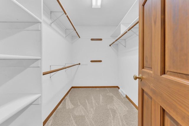 4731 Willow Wood DRIVE, Mount Pleasant, WI 53403