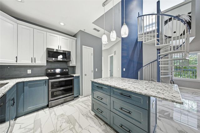 1640 VILLA CAPRI CIRCLE 301, Odessa, FL 33556